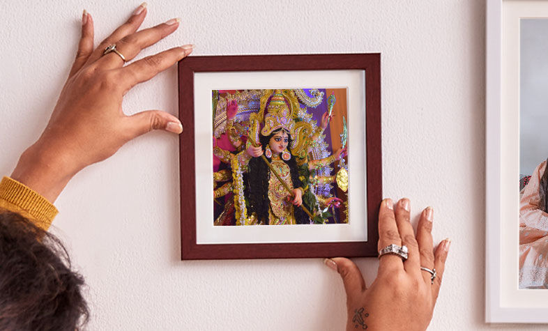 Classic printed photo frames for wall decor