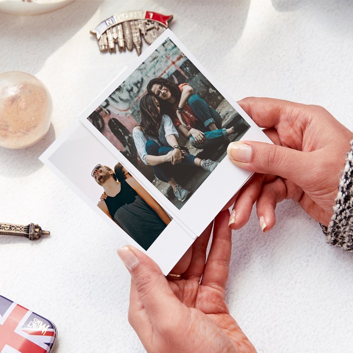 Retro prints for Rakhi gifting