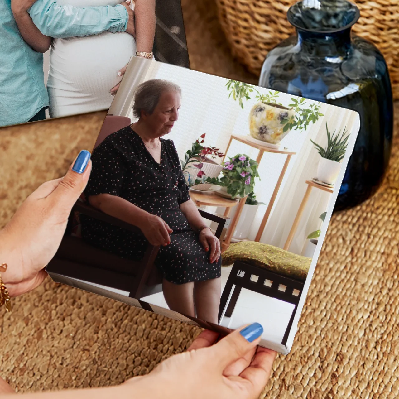 Personalised photo album for an elder